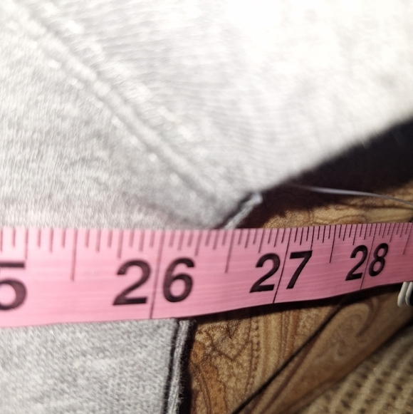 A Colosseum Official Gonzaga Gray Sweatshirt In A Mens Size XL. NWT. - Picture 7 of 11